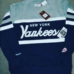 Excellent Condition NYYankees sweater